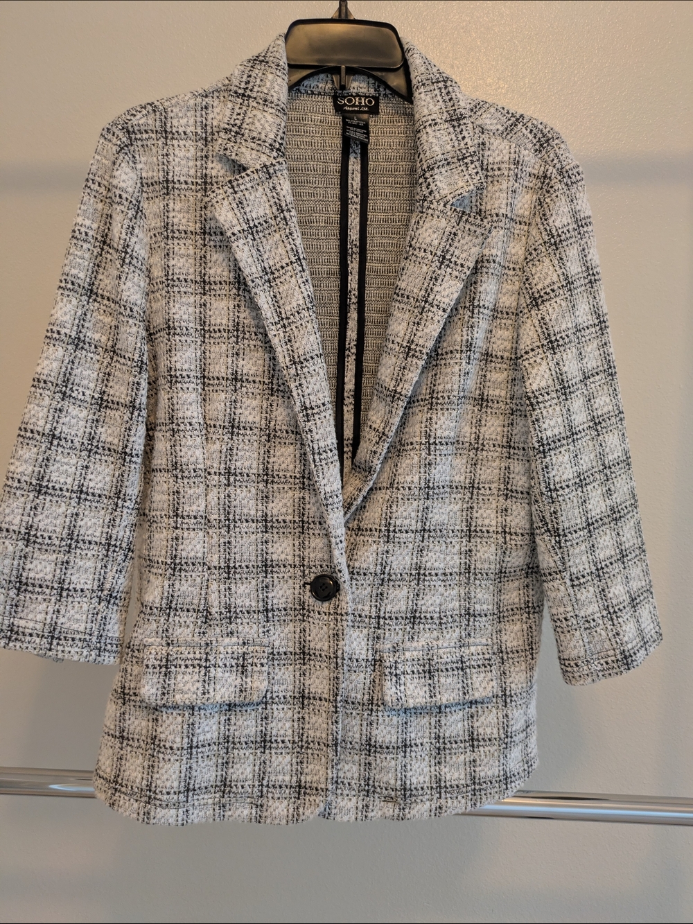 SOHO Women’s Black & White Plaid Bouclé Blazer